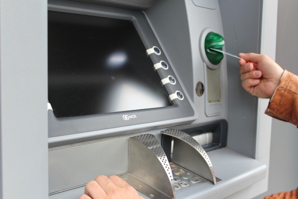 금융접근성을 높이기 위해 금융 기관의 지점과 ATM의 정보를  스마트폰으로 쉽게 얻을 수 있는 금융맵이 출시됐다./사진=픽사베이
